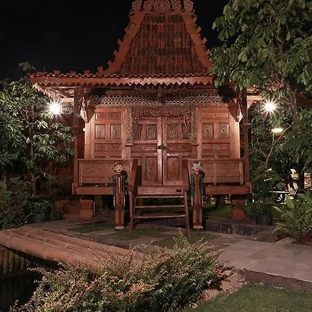 Hotel Omah Kecebong